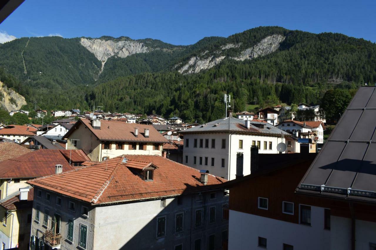 Lozzo Cadore Lozzo Di Cadore - Dolomiti - Piazza IV Novembre מראה חיצוני תמונה
