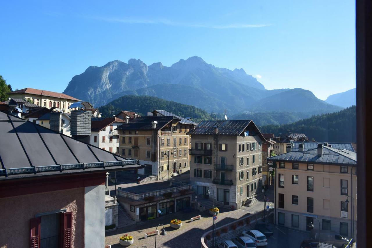 Lozzo Cadore Lozzo Di Cadore - Dolomiti - Piazza IV Novembre מראה חיצוני תמונה
